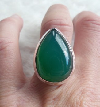 Zilveren ring gezet met druppelvorm groene Onyx maat 17.5 mm